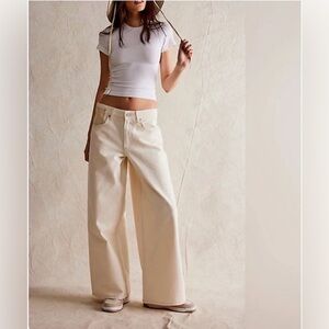 NWT We The Free Waterfalls Baggy Wide-Leg Flare Cream Jeans Sz 28 Utility Y2K